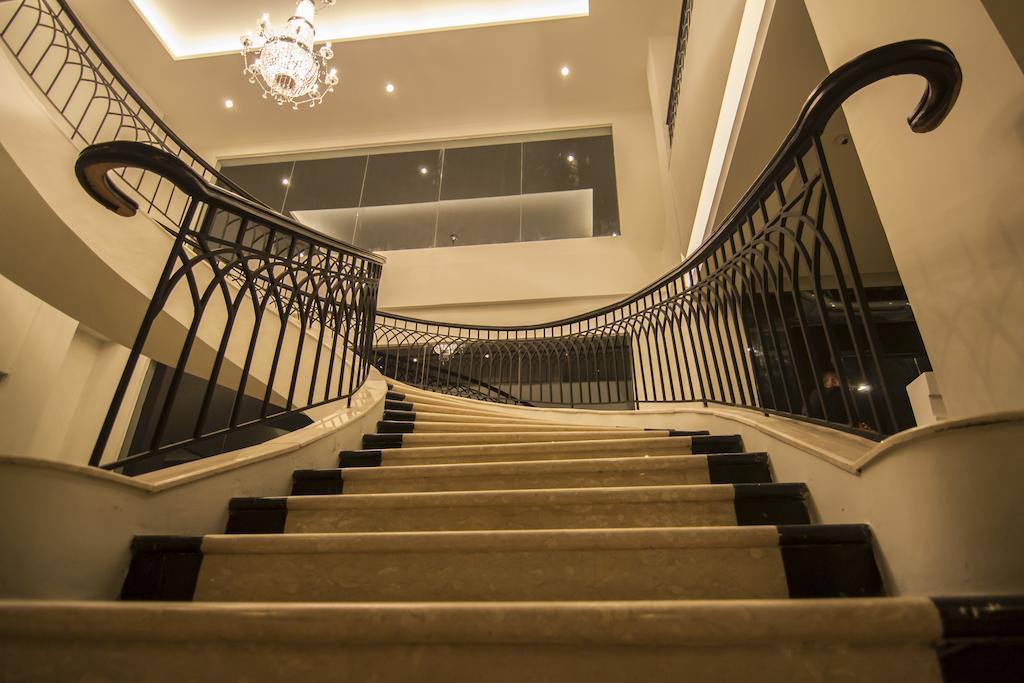 Hotel Diradja Jakarta Exteriör bild