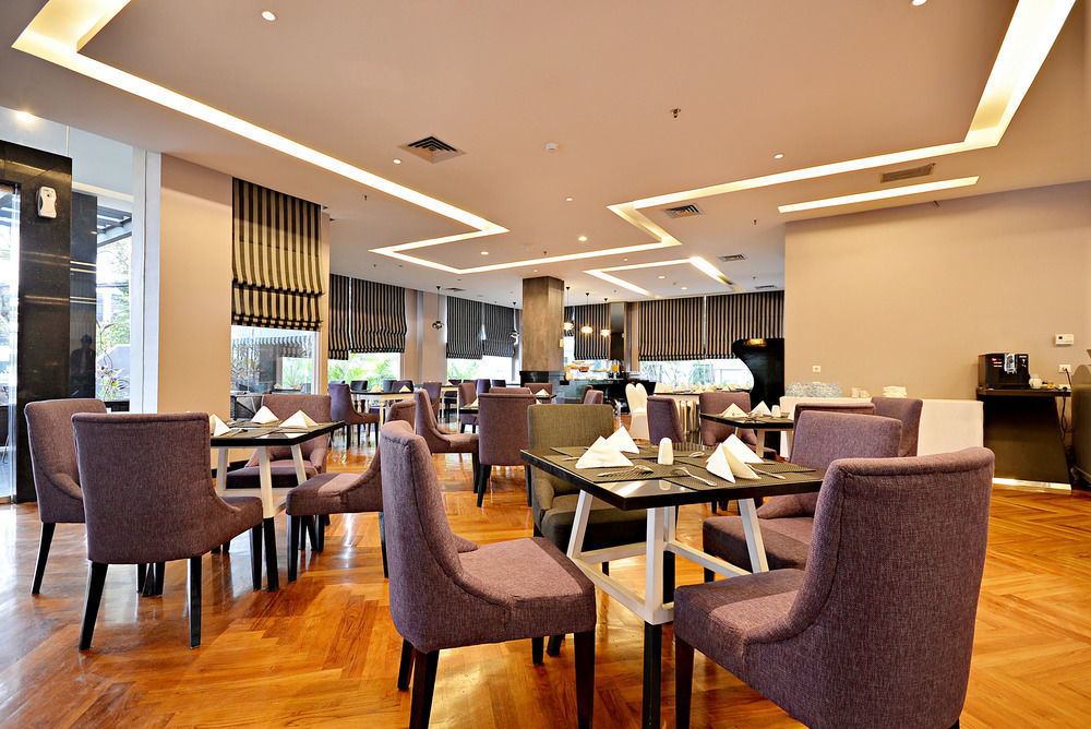 Hotel Diradja Jakarta Exteriör bild