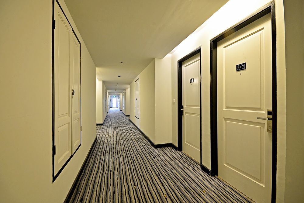 Hotel Diradja Jakarta Exteriör bild