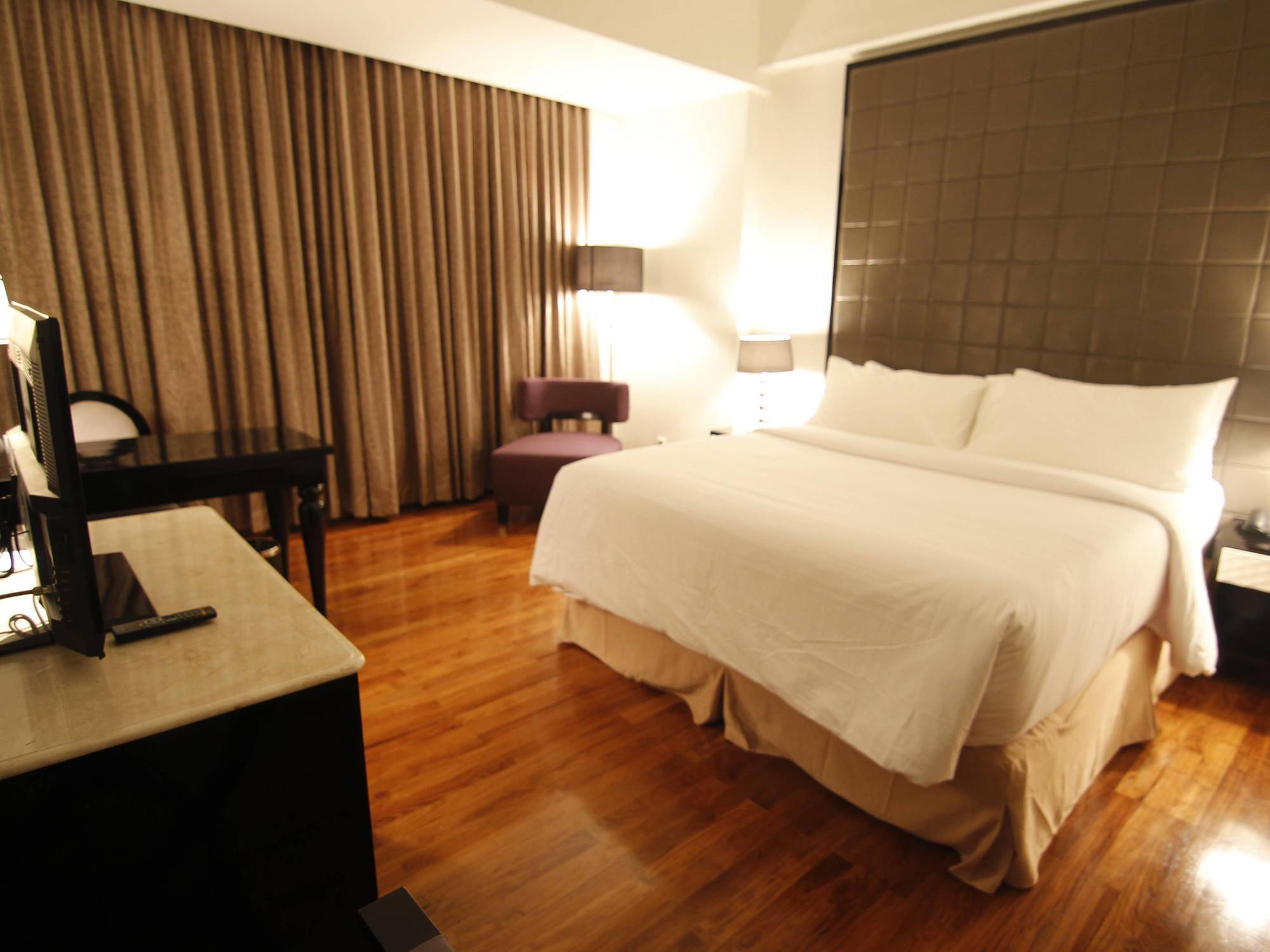 Hotel Diradja Jakarta Exteriör bild